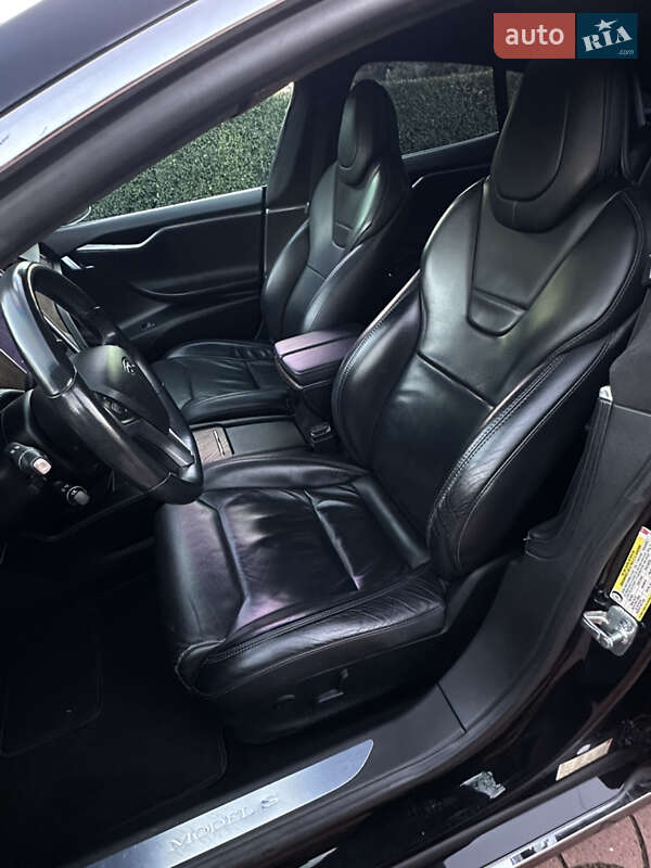 Ліфтбек Tesla Model S 2017 в Луцьку