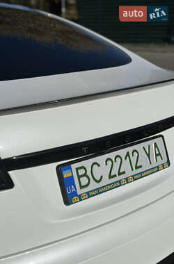 Ліфтбек Tesla Model S 2023 в Львові