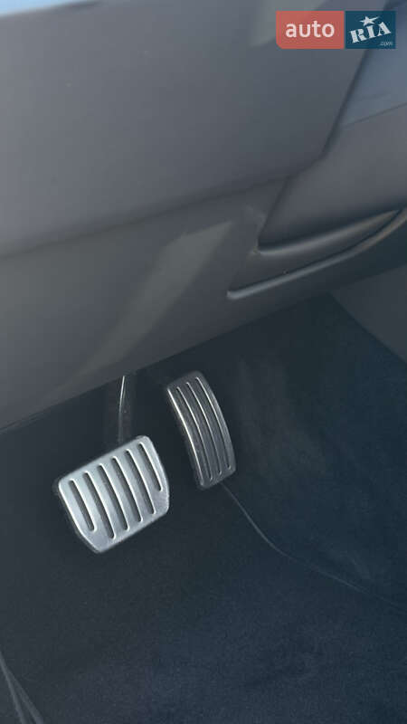 Лифтбек Tesla Model S 2023 в Львове фото 39 Лифтбек Tesla Model S 2023 в Львове