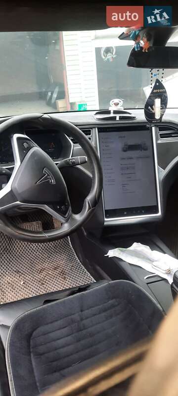 Ліфтбек Tesla Model S 2017 в Івано-Франківську фото 14 Ліфтбек Tesla Model S 2017 в Івано-Франківську