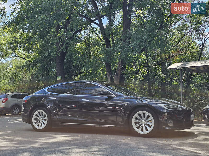 Ліфтбек Tesla Model S 2017 в Чорноморську