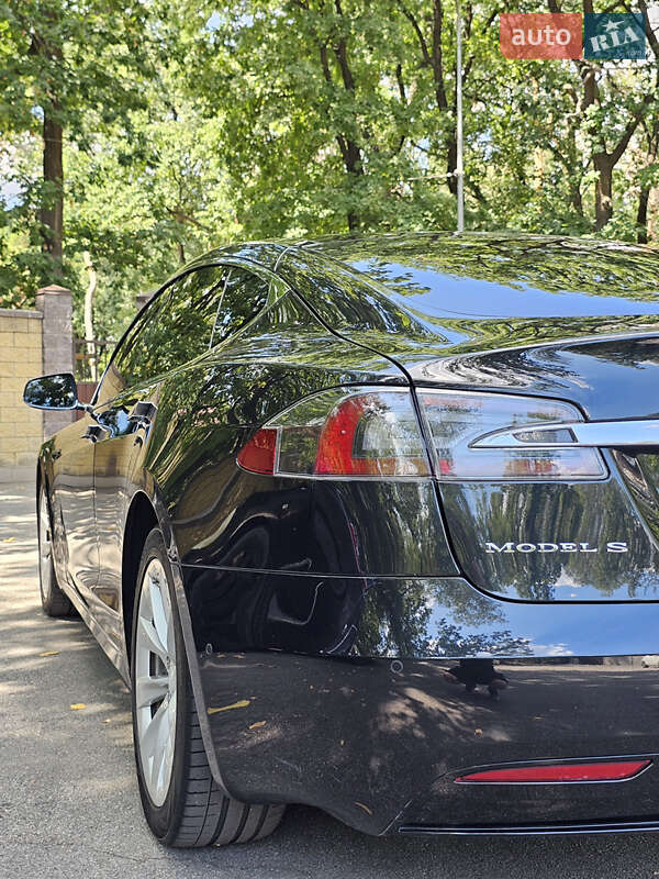 Ліфтбек Tesla Model S 2017 в Чорноморську