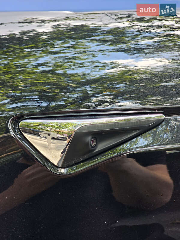 Ліфтбек Tesla Model S 2017 в Чорноморську