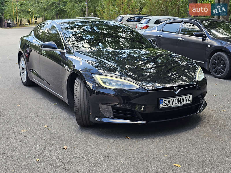 Ліфтбек Tesla Model S 2017 в Чорноморську