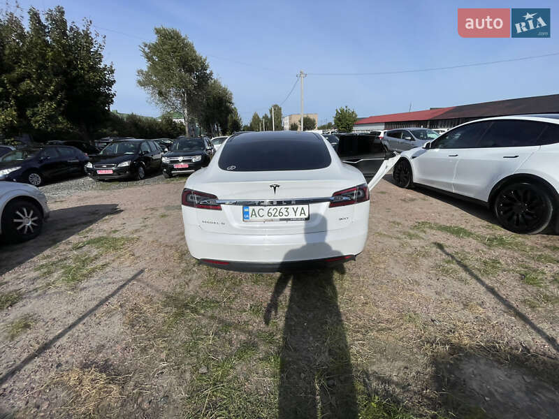 Ліфтбек Tesla Model S 2016 в Луцьку фото 6 Ліфтбек Tesla Model S 2016 в Луцьку