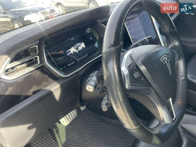 Ліфтбек Tesla Model S 2016 в Луцьку фото 11 Ліфтбек Tesla Model S 2016 в Луцьку