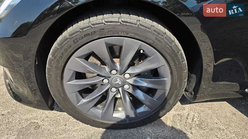 Лифтбек Tesla Model S 2019 в Запорожье фото 16 Лифтбек Tesla Model S 2019 в Запорожье