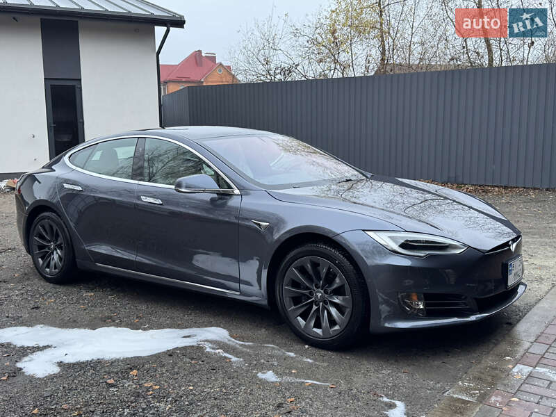 Ліфтбек Tesla Model S 2020 в Полтаві
