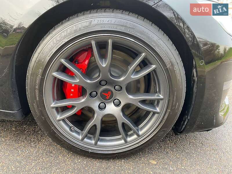 Лифтбек Tesla Model S 2021 в Киеве фото 31 Лифтбек Tesla Model S 2021 в Киеве