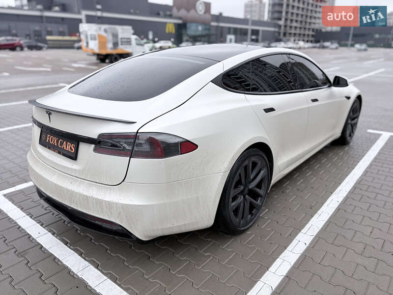 Лифтбек Tesla Model S 2022 в Киеве