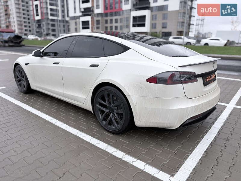 Лифтбек Tesla Model S 2022 в Киеве