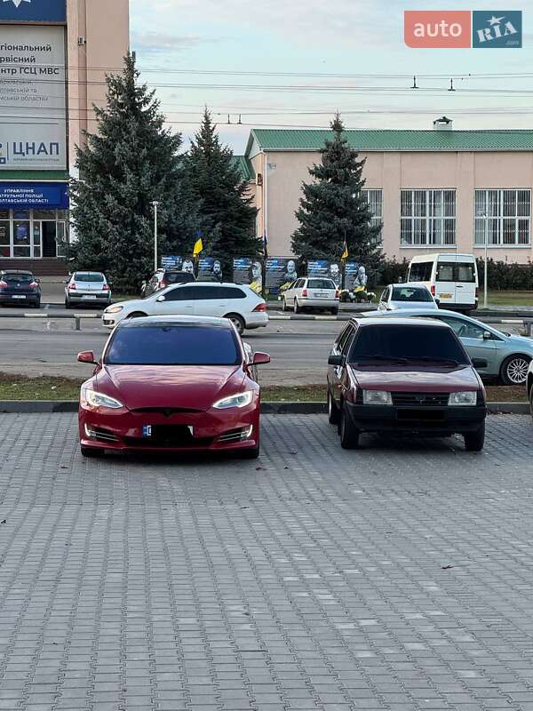 Лифтбек Tesla Model S 2016 в Полтаве фото 4 Лифтбек Tesla Model S 2016 в Полтаве