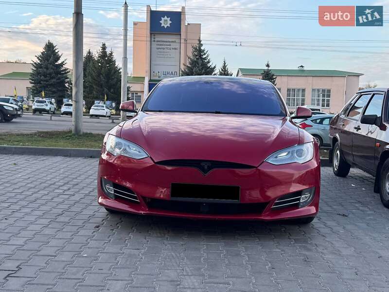 Лифтбек Tesla Model S 2016 в Полтаве фото 8 Лифтбек Tesla Model S 2016 в Полтаве