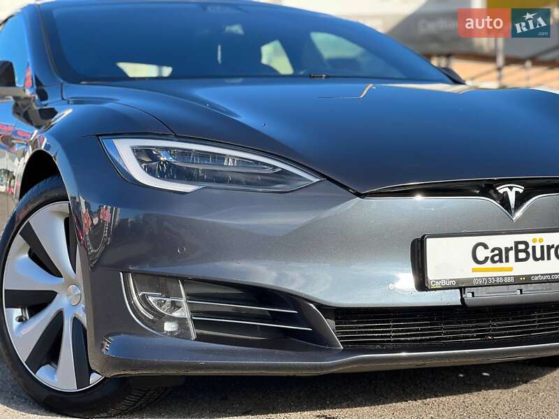 Ліфтбек Tesla Model S 2020 в Одесі