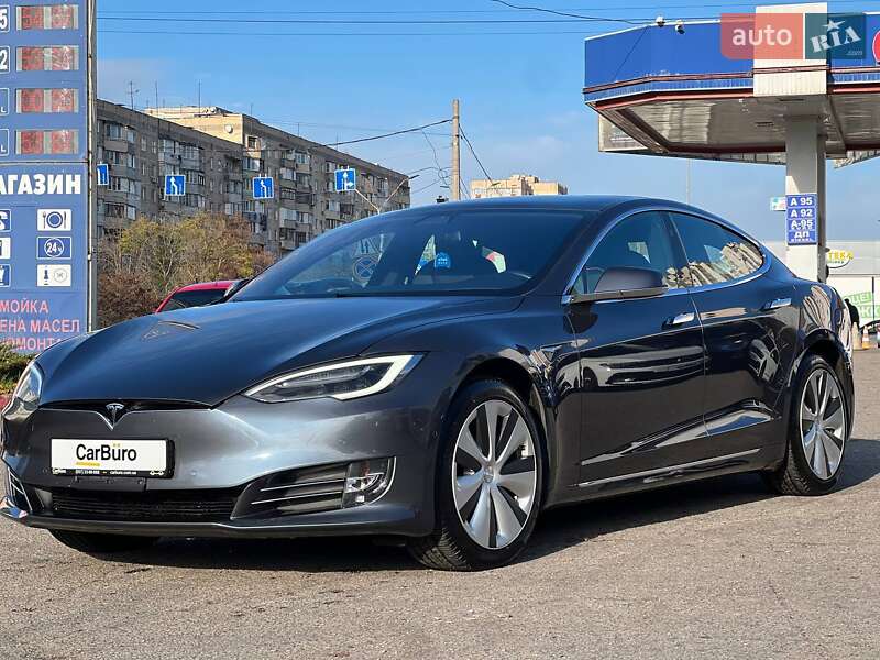 Ліфтбек Tesla Model S 2020 в Одесі