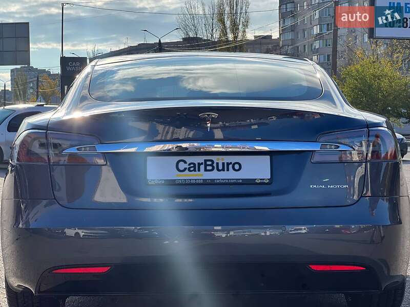 Ліфтбек Tesla Model S 2020 в Одесі