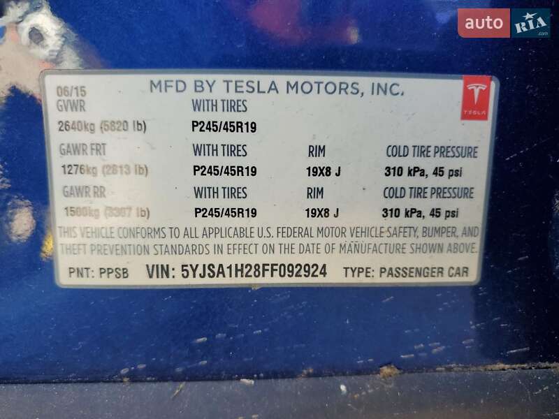 Лифтбек Tesla Model S 2015 в Сумах