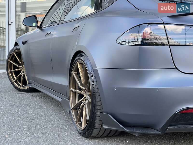 Лифтбек Tesla Model S 2022 в Киеве