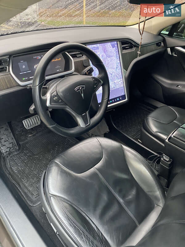 Лифтбек Tesla Model S 2013 в Львове
