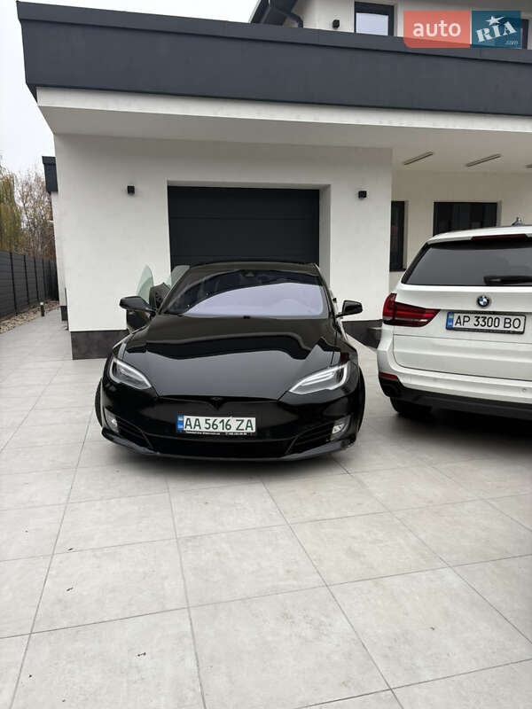 Лифтбек Tesla Model S 2016 в Киеве фото 2 Лифтбек Tesla Model S 2016 в Киеве