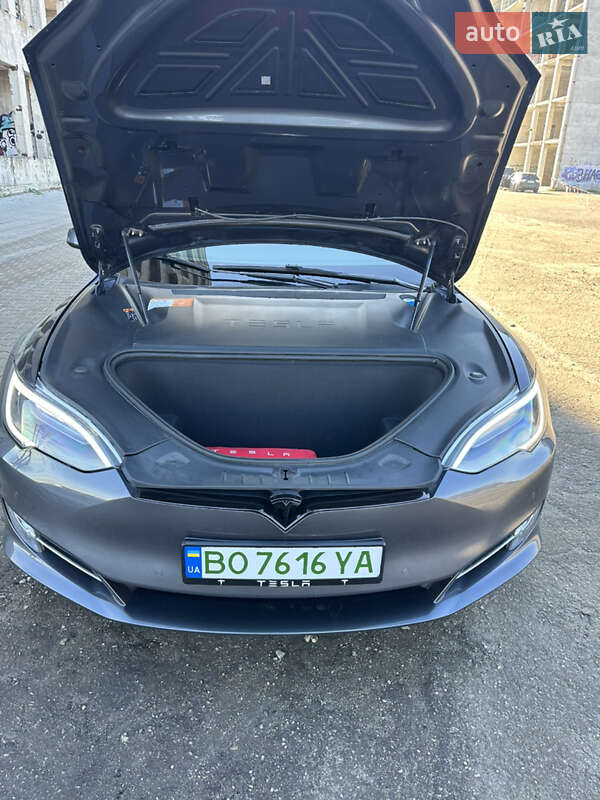 Лифтбек Tesla Model S 2017 в Тернополе фото 7 Лифтбек Tesla Model S 2017 в Тернополе