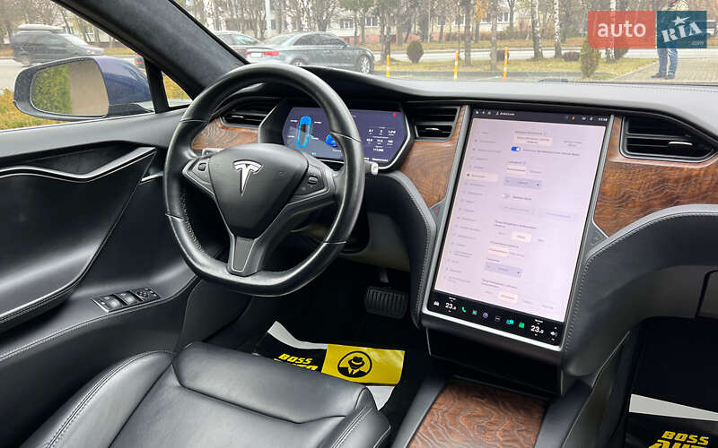 Ліфтбек Tesla Model S 2019 в Львові