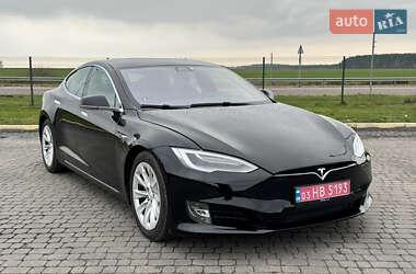 Лифтбек Tesla Model S 2019 в Радивилове