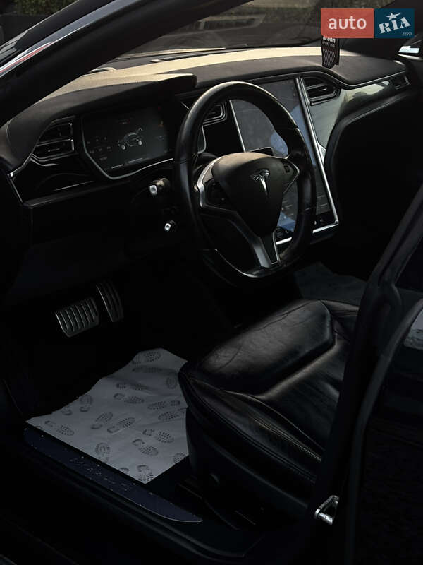 Лифтбек Tesla Model S 2015 в Львове фото 19 Лифтбек Tesla Model S 2015 в Львове