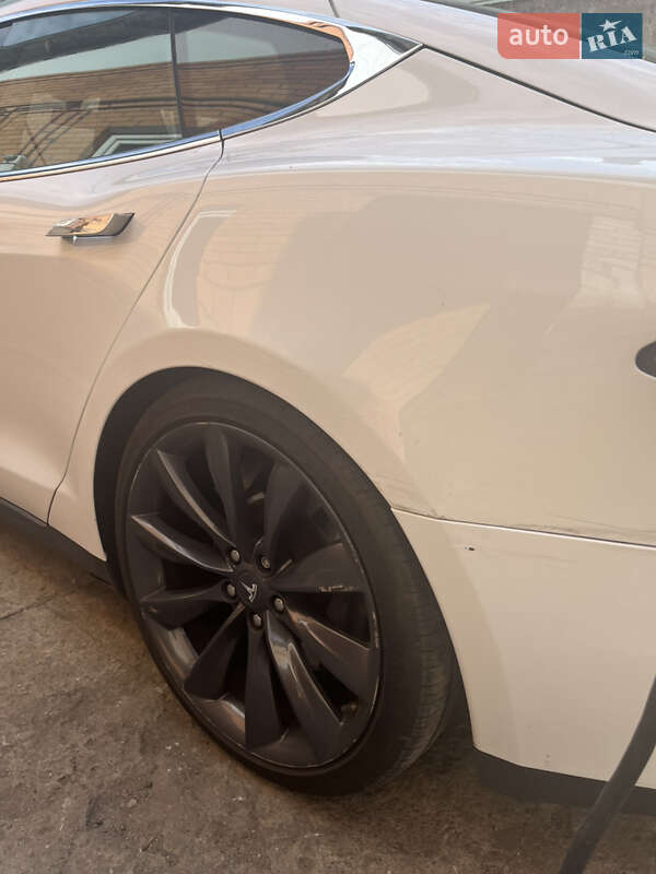 Ліфтбек Tesla Model S 2013 в Білій Церкві фото 10 Ліфтбек Tesla Model S 2013 в Білій Церкві