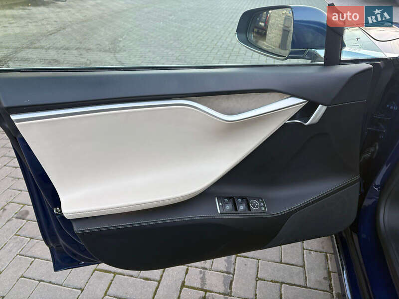 Ліфтбек Tesla Model S 2018 в Рівному фото 21 Ліфтбек Tesla Model S 2018 в Рівному