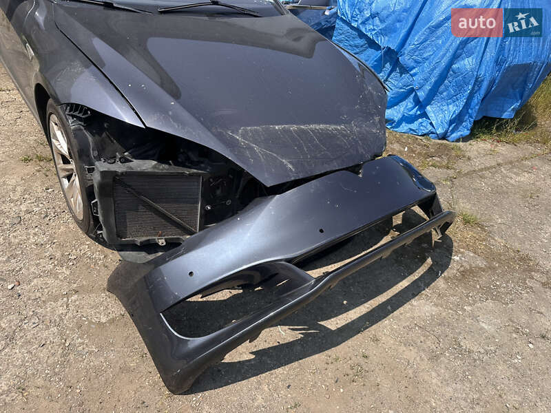 Ліфтбек Tesla Model S 2016 в Ужгороді фото 11 Ліфтбек Tesla Model S 2016 в Ужгороді