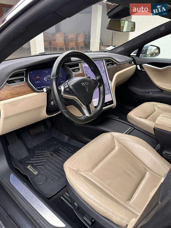 Ліфтбек Tesla Model S 2016 в Ужгороді фото 40 Ліфтбек Tesla Model S 2016 в Ужгороді