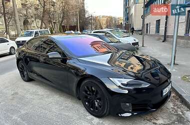 Ліфтбек Tesla Model S 2017 в Києві