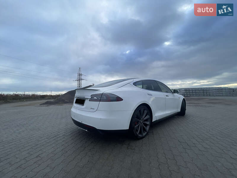 Лифтбек Tesla Model S 2014 в Львове фото 5 Лифтбек Tesla Model S 2014 в Львове