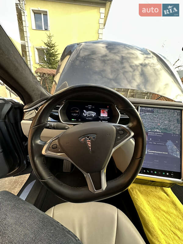 Ліфтбек Tesla Model S 2015 в Богородчанах