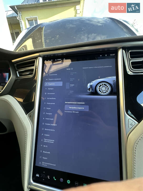 Ліфтбек Tesla Model S 2015 в Богородчанах