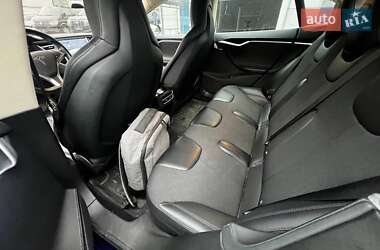Лифтбек Tesla Model S 2015 в Днепре