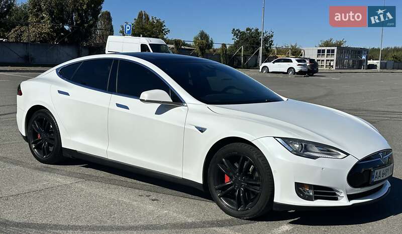 Tesla Model S 2015 Tesla Model S 2015