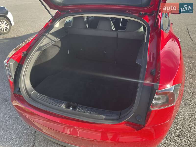 Ліфтбек Tesla Model S 2015 в Львові фото 5 Ліфтбек Tesla Model S 2015 в Львові