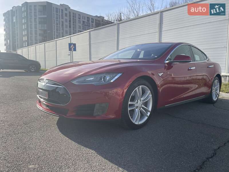 Ліфтбек Tesla Model S 2015 в Львові фото 4 Ліфтбек Tesla Model S 2015 в Львові