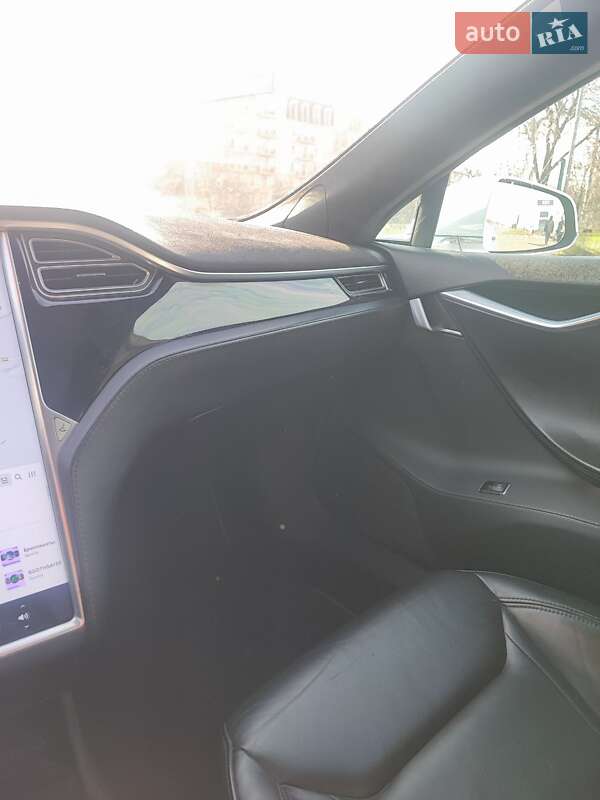 Лифтбек Tesla Model S 2015 в Николаеве фото 15 Лифтбек Tesla Model S 2015 в Николаеве