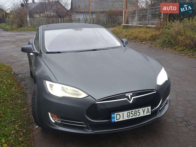 Ліфтбек Tesla Model S 2014 в Шептицькому фото 12 Ліфтбек Tesla Model S 2014 в Шептицькому