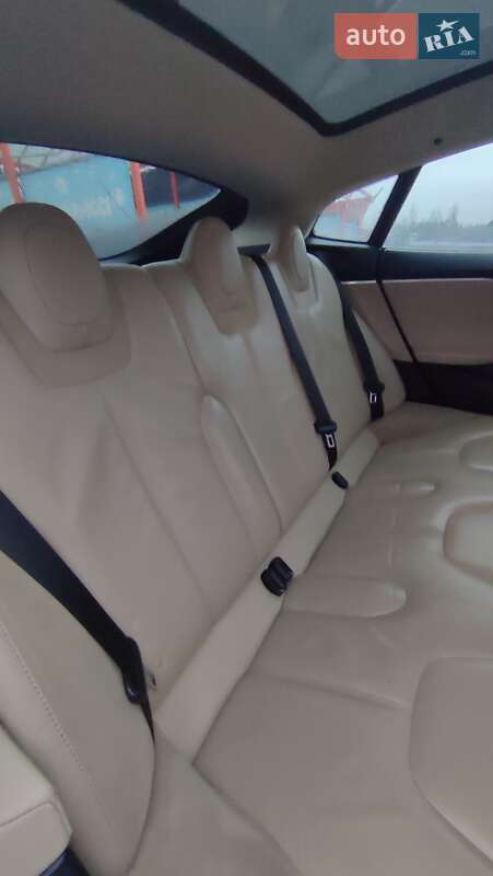 Лифтбек Tesla Model S 2014 в Житомире фото 16 Лифтбек Tesla Model S 2014 в Житомире