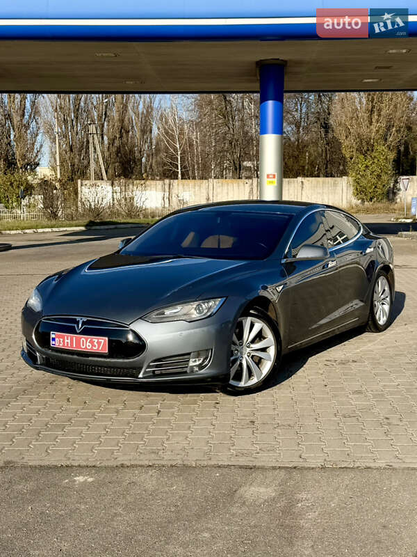 Лифтбек Tesla Model S 2013 в Сумах фото Лифтбек Tesla Model S 2013 в Сумах