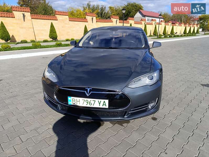 Ліфтбек Tesla Model S 2013 в Ізмаїлі фото 4 Ліфтбек Tesla Model S 2013 в Ізмаїлі