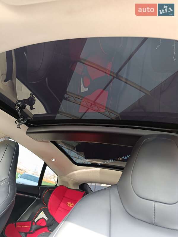 Ліфтбек Tesla Model S 2013 в Ізмаїлі фото 24 Ліфтбек Tesla Model S 2013 в Ізмаїлі