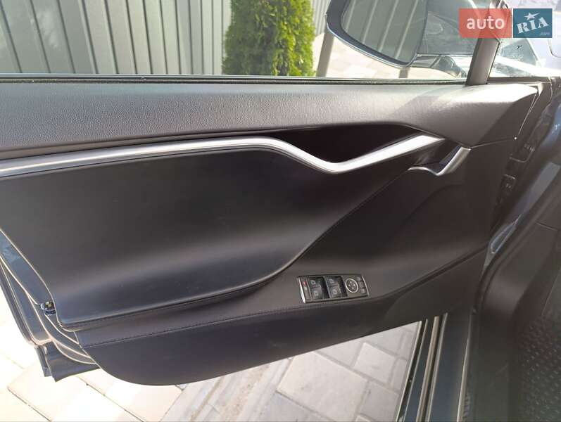Ліфтбек Tesla Model S 2013 в Ізмаїлі фото 26 Ліфтбек Tesla Model S 2013 в Ізмаїлі