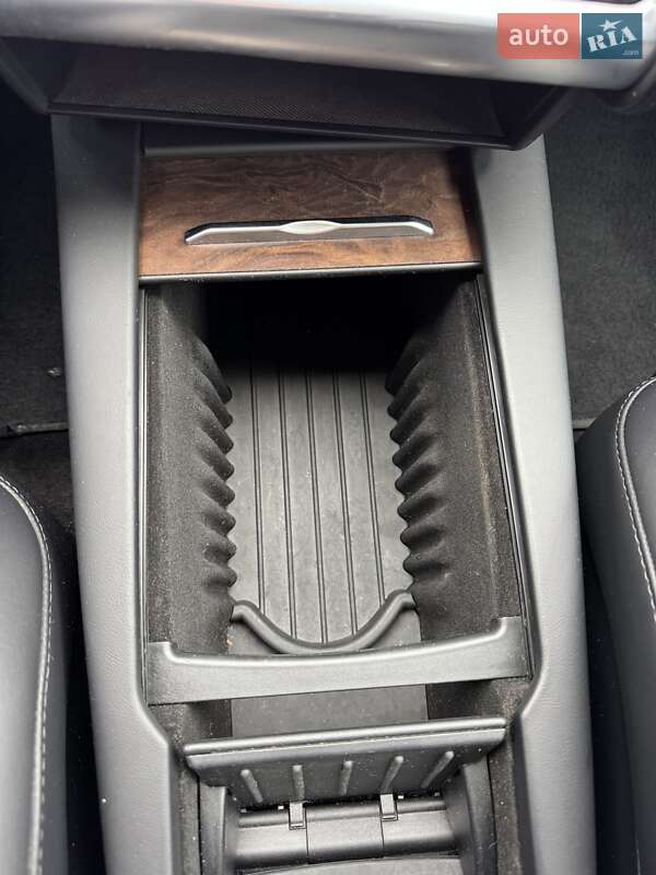 Лифтбек Tesla Model S 2017 в Ирпене фото 64 Лифтбек Tesla Model S 2017 в Ирпене