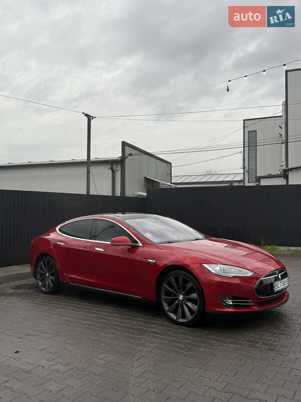 Ліфтбек Tesla Model S 2013 в Львові фото 15 Ліфтбек Tesla Model S 2013 в Львові