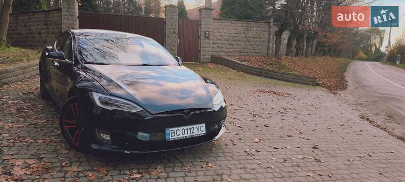 Ліфтбек Tesla Model S 2015 в Львові фото 5 Ліфтбек Tesla Model S 2015 в Львові